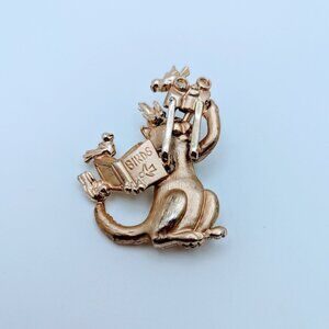 Vintage AJC Brooch Pin Goldtone Signed Cat With Binoculars Bird Watching